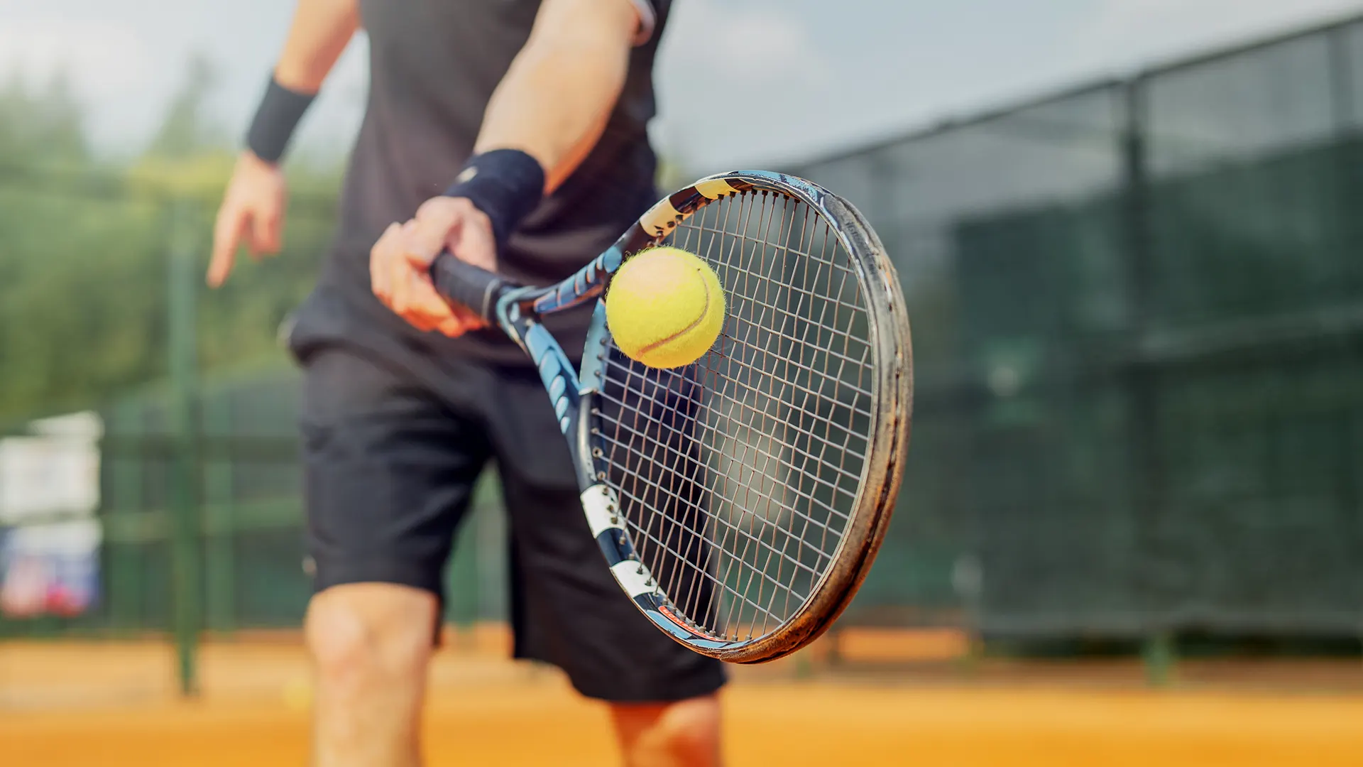 Le tennis, une discipline entre technique et stratégie
